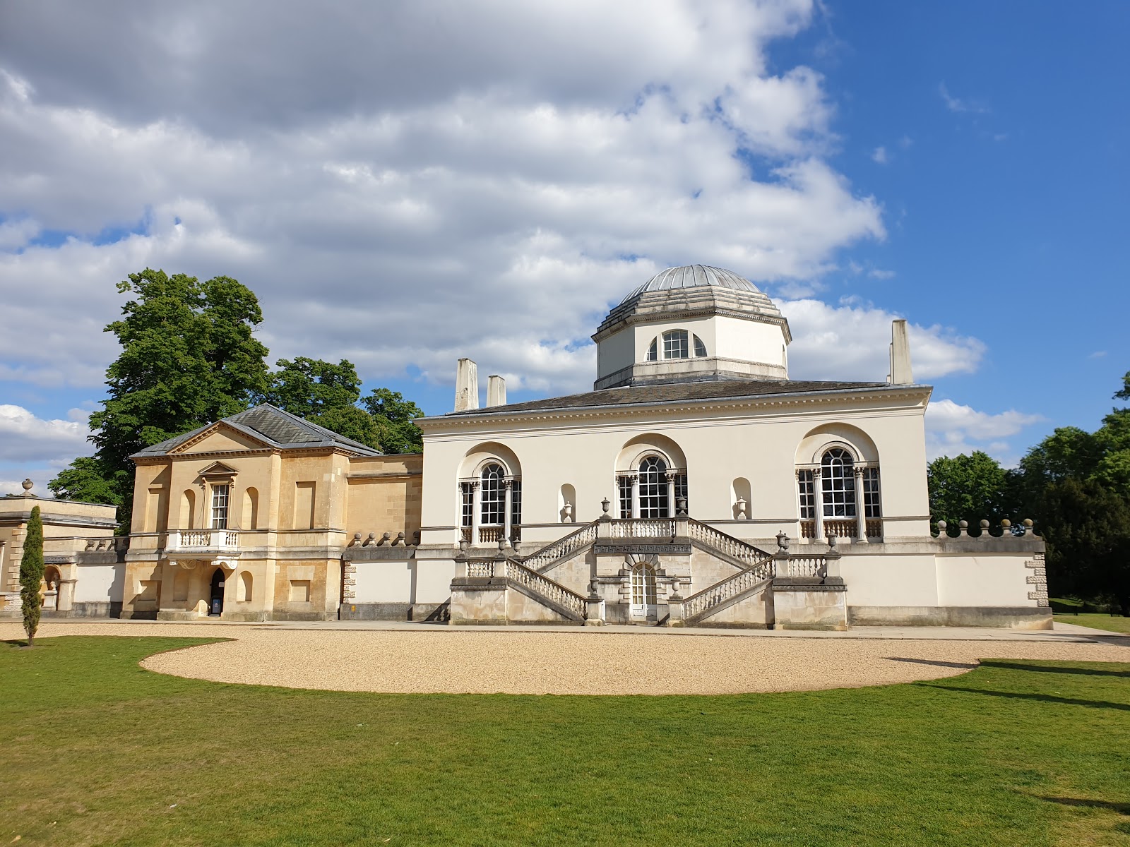 https://whatremovals.co.uk/wp-content/uploads/2022/02/Chiswick House and Gardens-300x225.jpeg